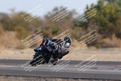 media/Dec-18-2022-SoCal Trackdays (Sun) [[8099a50955]]/Turn 7 Backside (1125am)/